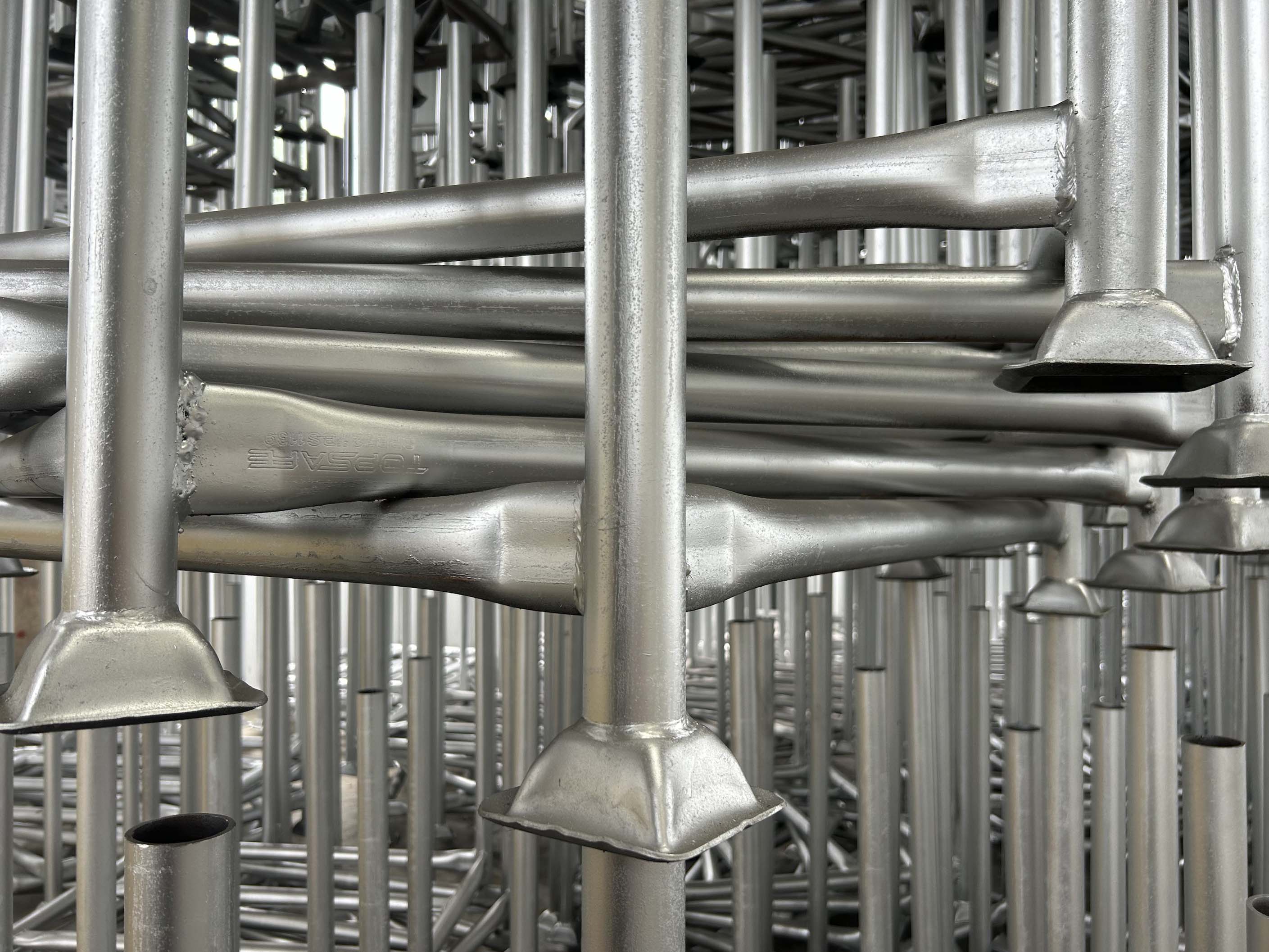 Painted Galvanized Steel Pallet 01 Malowana stalowa paleta ocynkowana 01