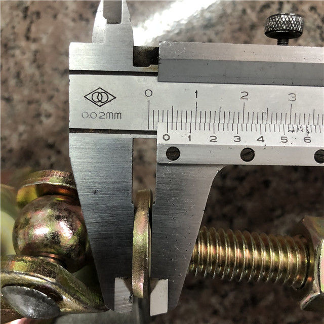 Wciśnięte łączniki obrotowe show 03