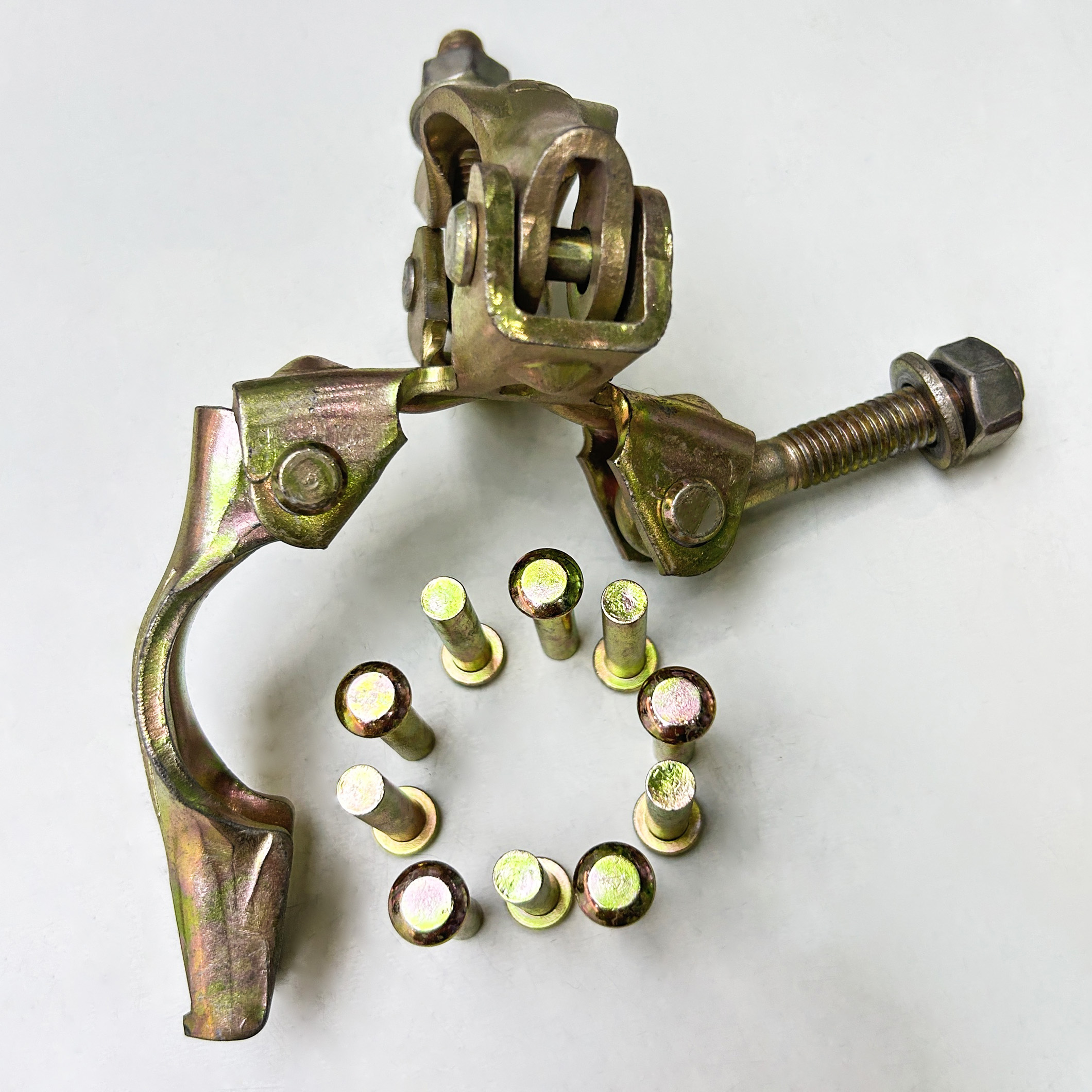 Nit łącznikowy do rusztowań prasowany w Wielkiej Brytanii