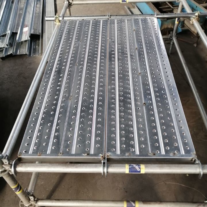 Schody rusztowania na wybiegu