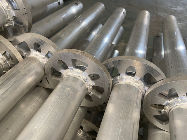 Aluminiowy standard rusztowania