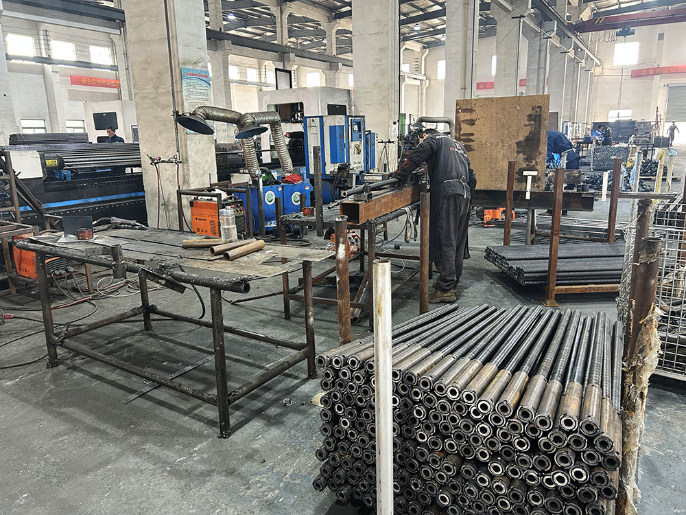 Proces produkcji podnośnik&oacute;w do poziomowania rusztowań 1,5 M 