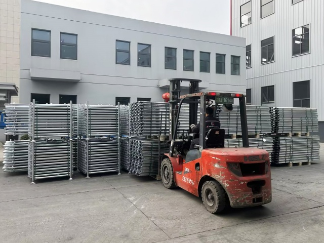 Dostarczanie systemu rusztowania pierścieniowego