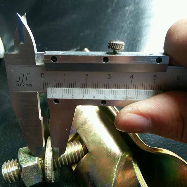 Zacisk ogrodzenia 15