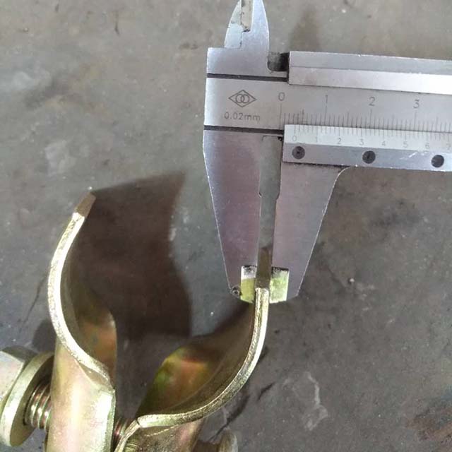 Zacisk ogrodzenia 11