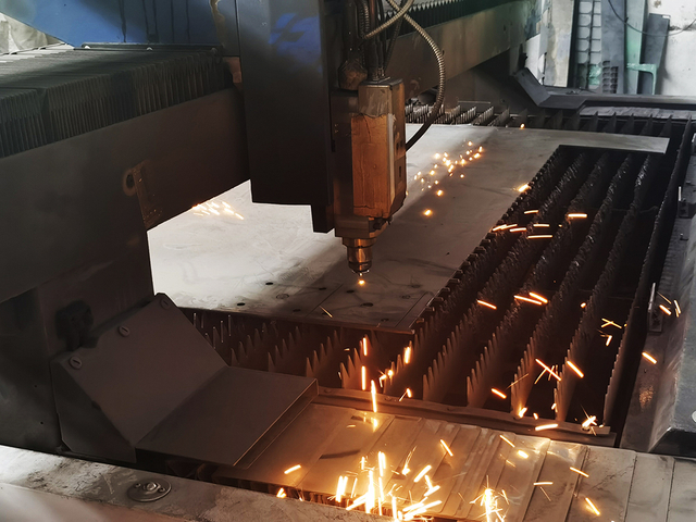 Cutowanie lasera płyty podstawowej