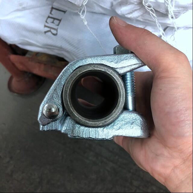 p&oacute;ł łącza 4