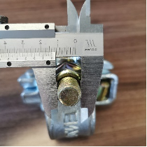 Producent podwójnych łączników