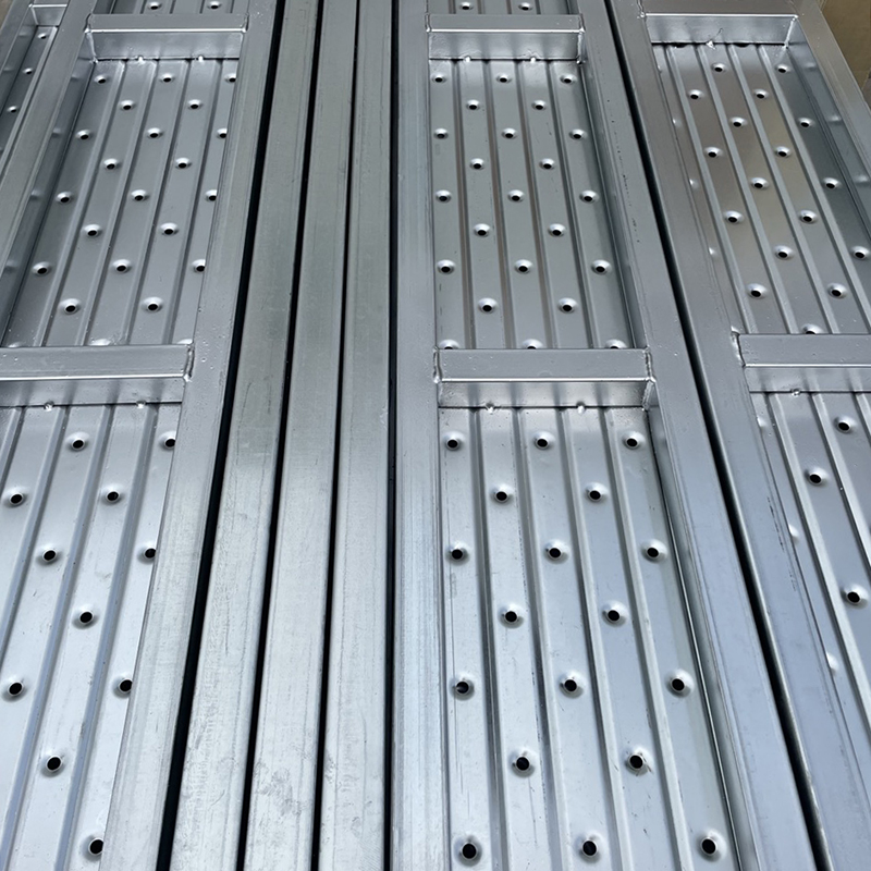 Rusztowanie desek spacerowych