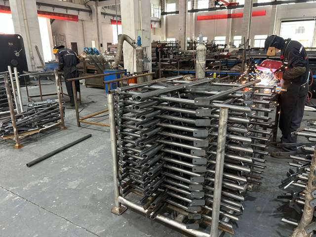 Statyw z rekwizytem szalunki