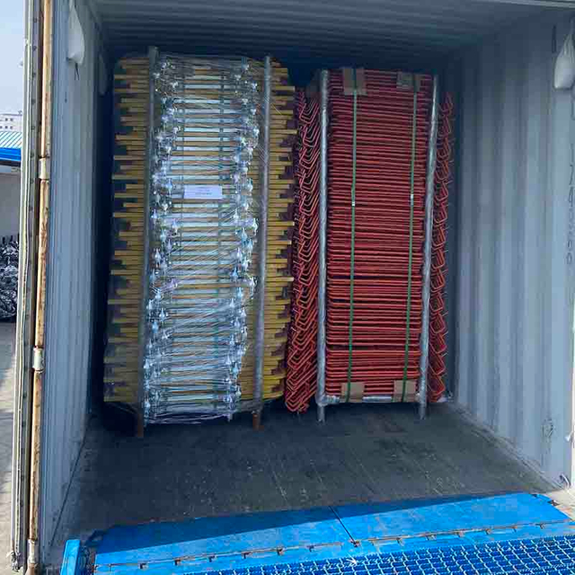 Bramy rusztowania i ładowanie pułapki