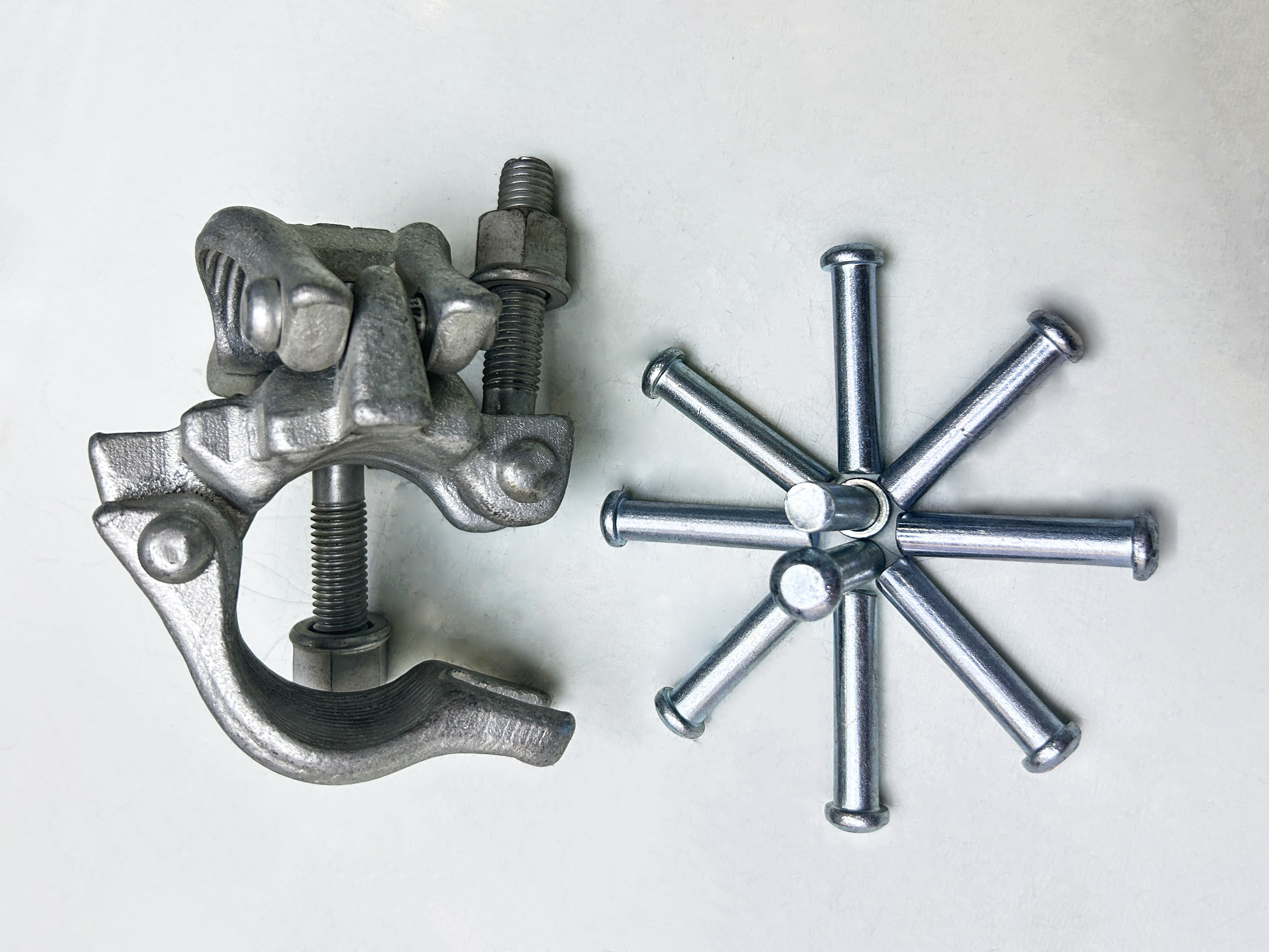 Podw&oacute;jny łącznik z upadkiem amerykańskiego typu