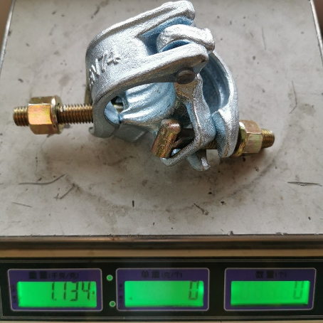 Producent podwójnych łączników