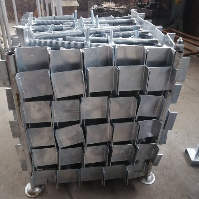 Rusztowanie podnośnika śrubowego U-Head do budowy