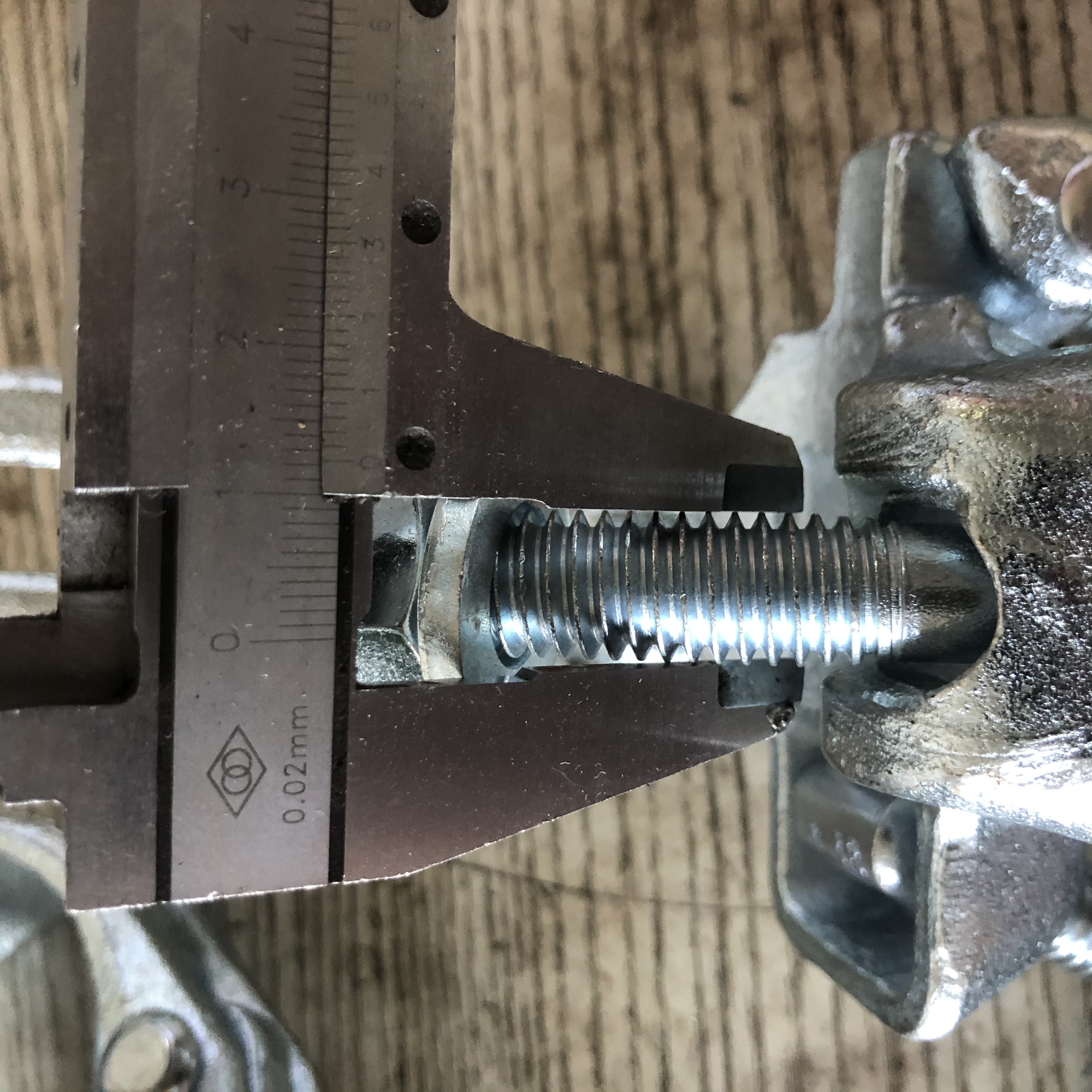 Upuść podw&oacute;jny łącznik