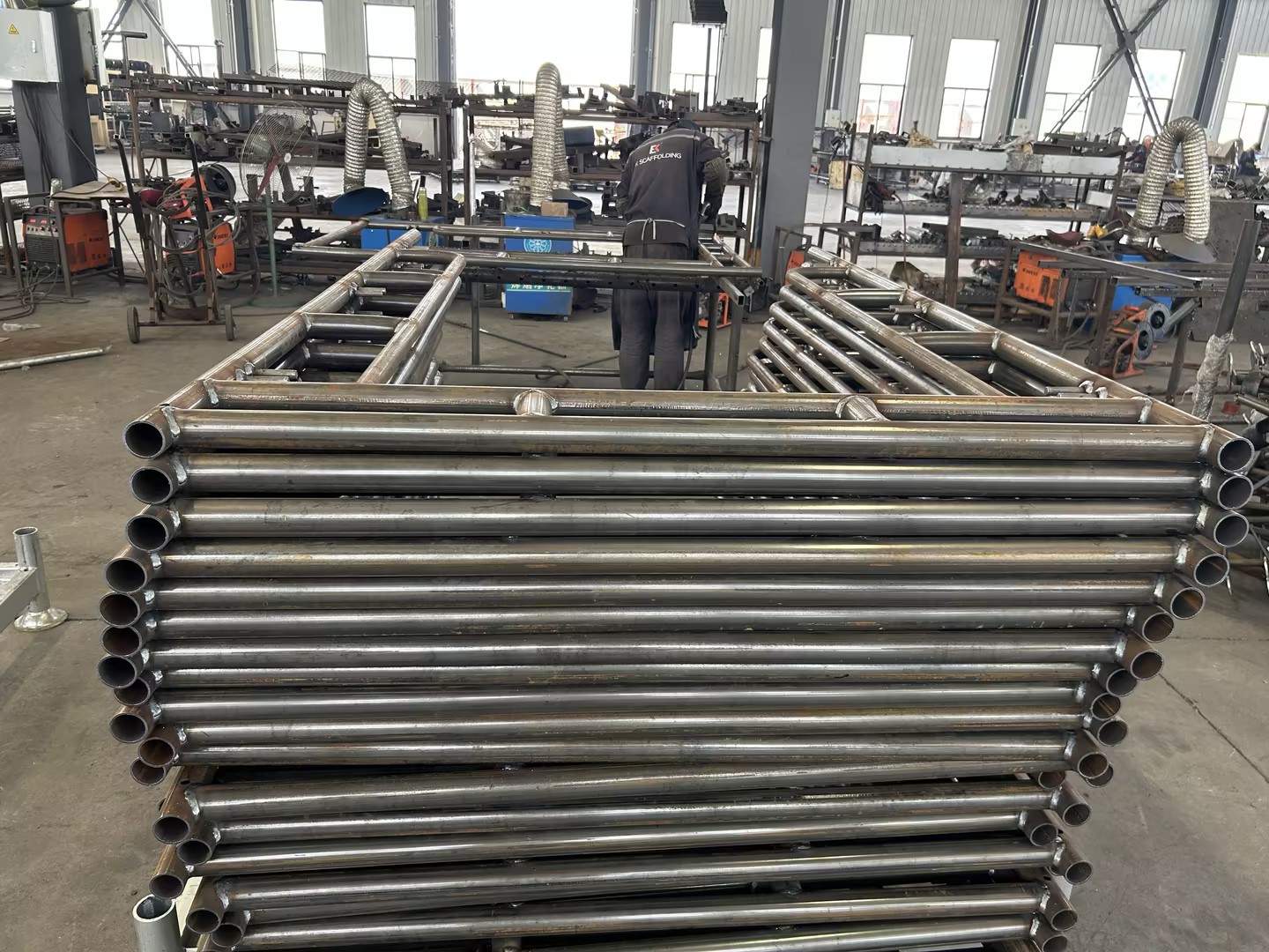 Przejdź przez ramę