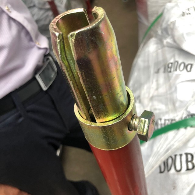 Kolor cynku rusztowanie dociska