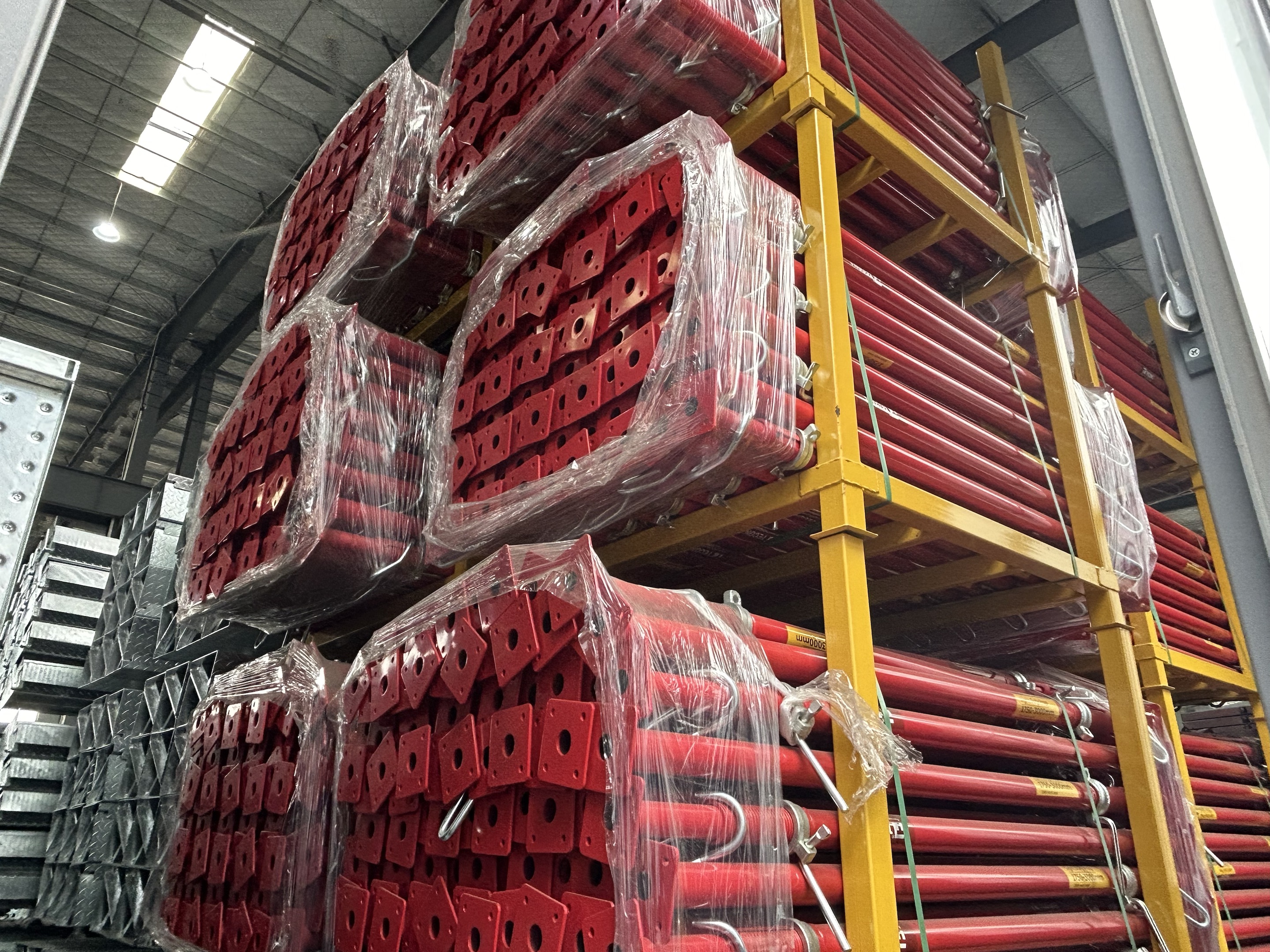 Pomalowany post brzeg