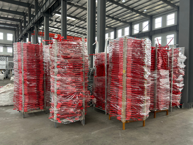 Statyw z rekwizytem szalunki