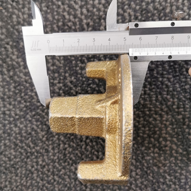 nakrętka skrzydła 2-04