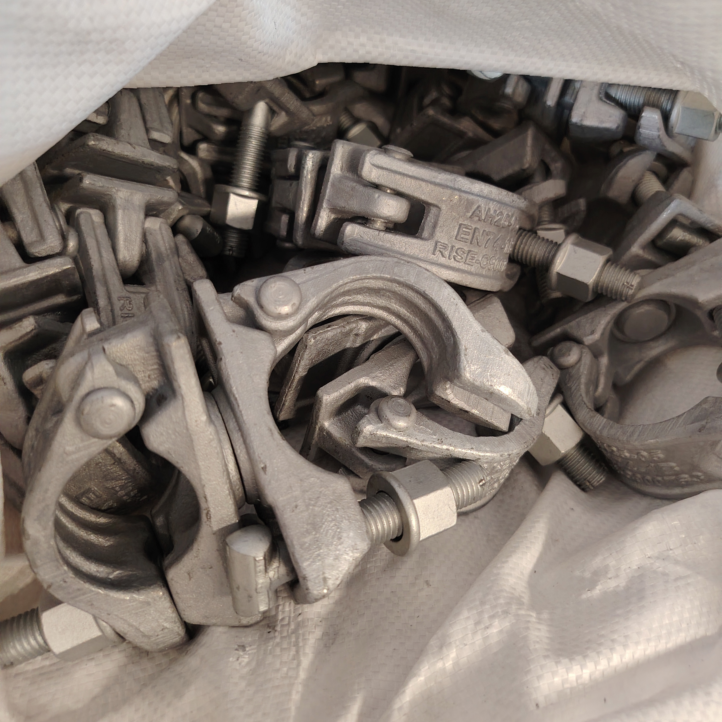 Łącznik obrotowy KV 49 X 49 Zacisk rusztowaniowy o specjalnym kształcie