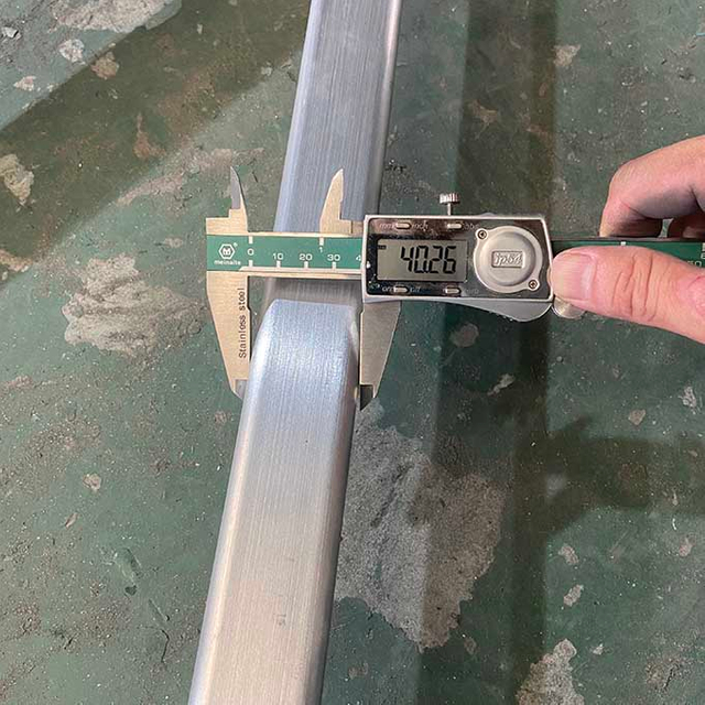 aluminiowa trusowa pazurowa