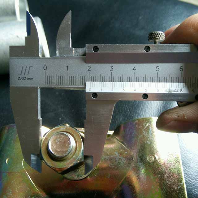 Zacisk ogrodzenia 14