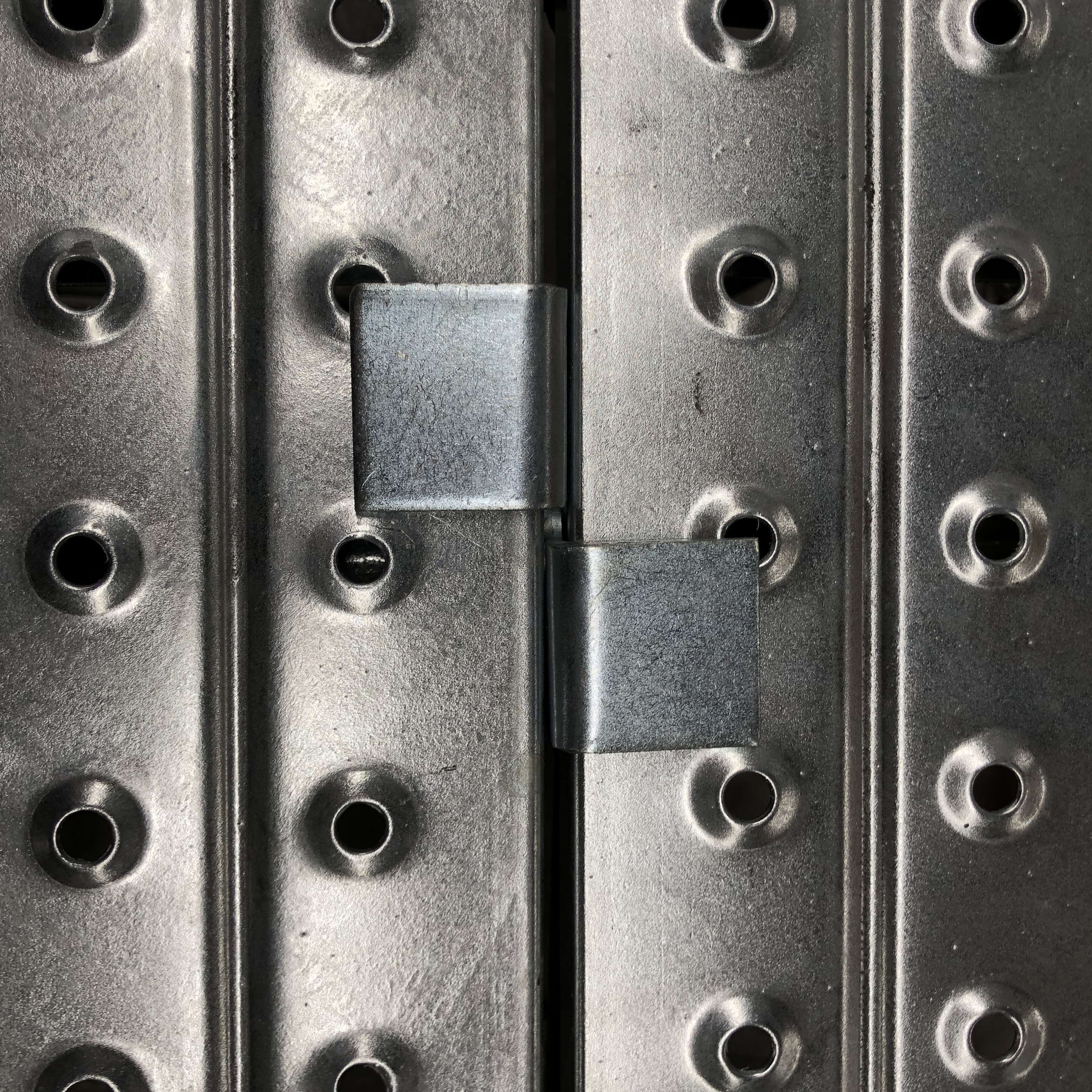 Spadek złącza zatrzymującego płytę