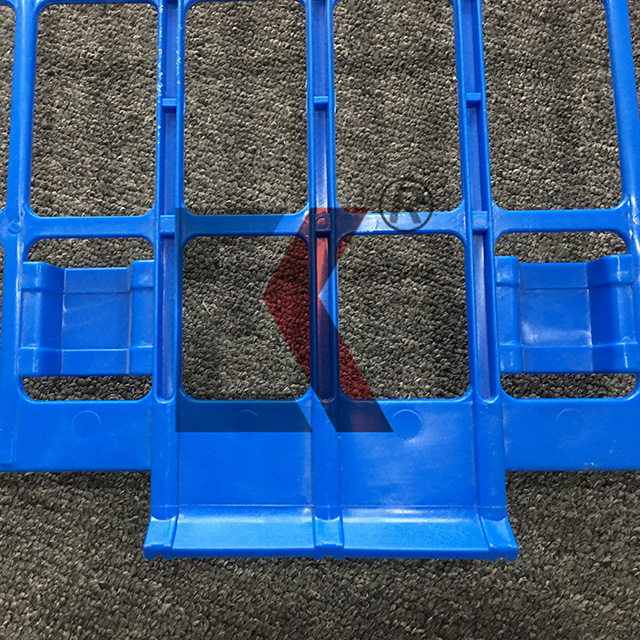 Sprężyna brama rusztowania 