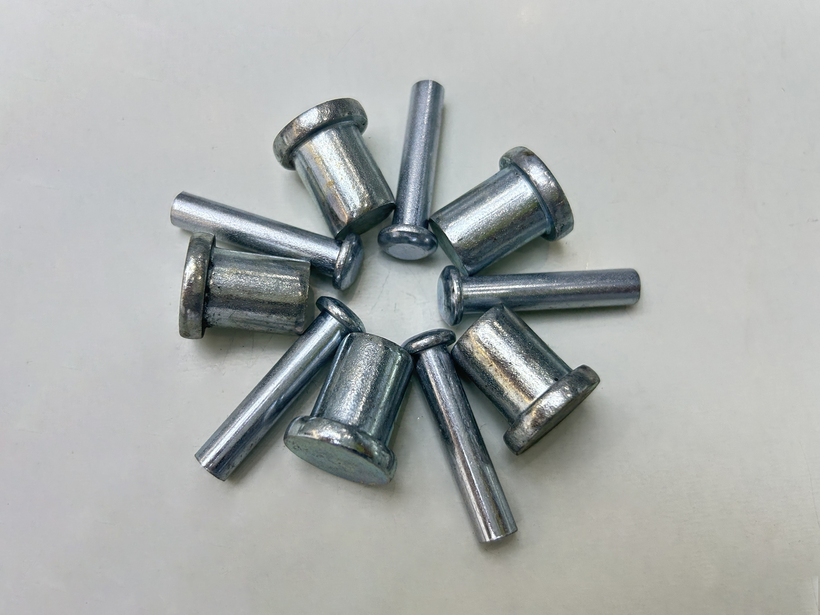 łącznik rusztowania nit 