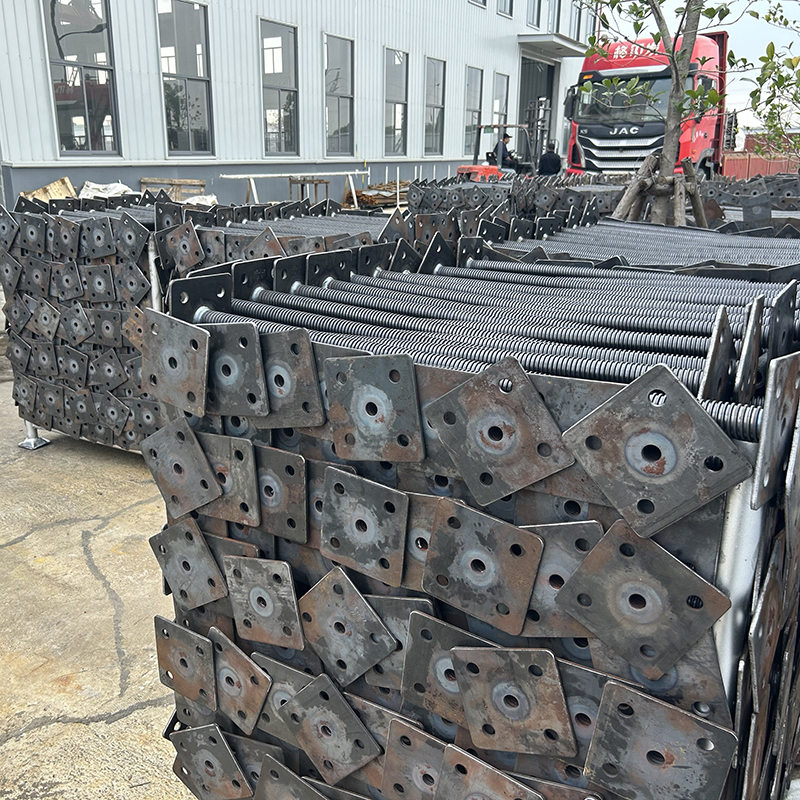 Czarne rusztowanie regulowane podnośnik solidnych śrub 