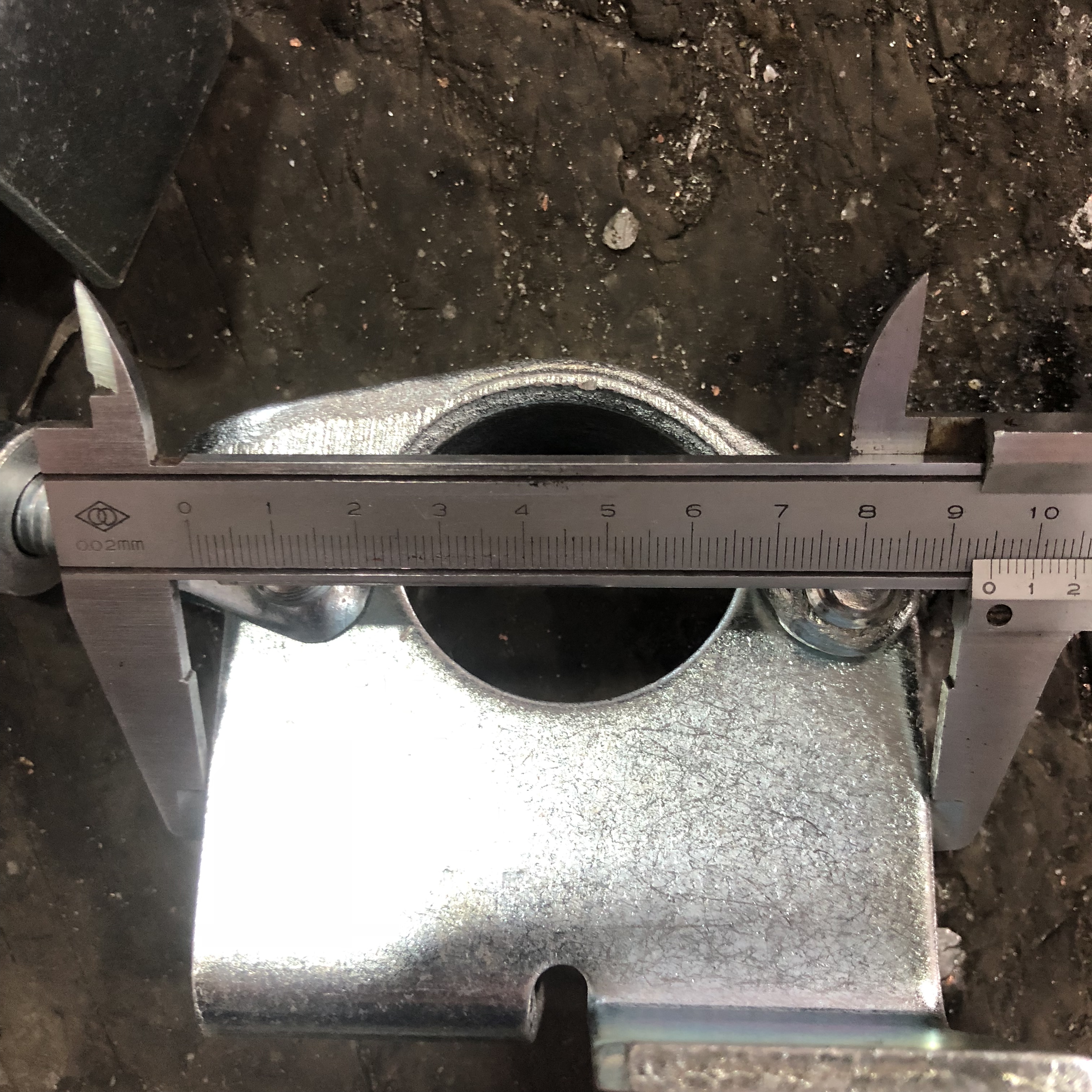 Spadek złącza zatrzymującego płytę