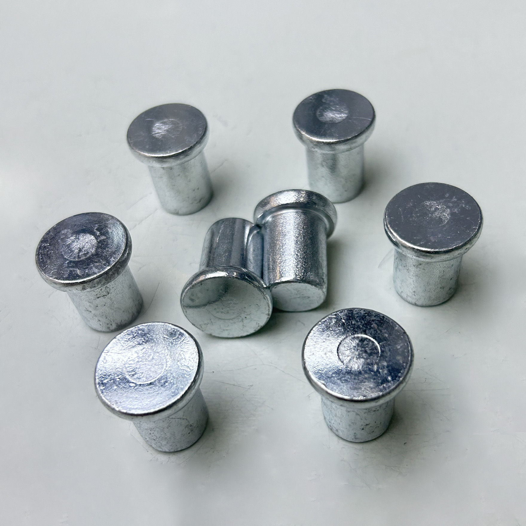 Niemiecki nit łączący rusztowania