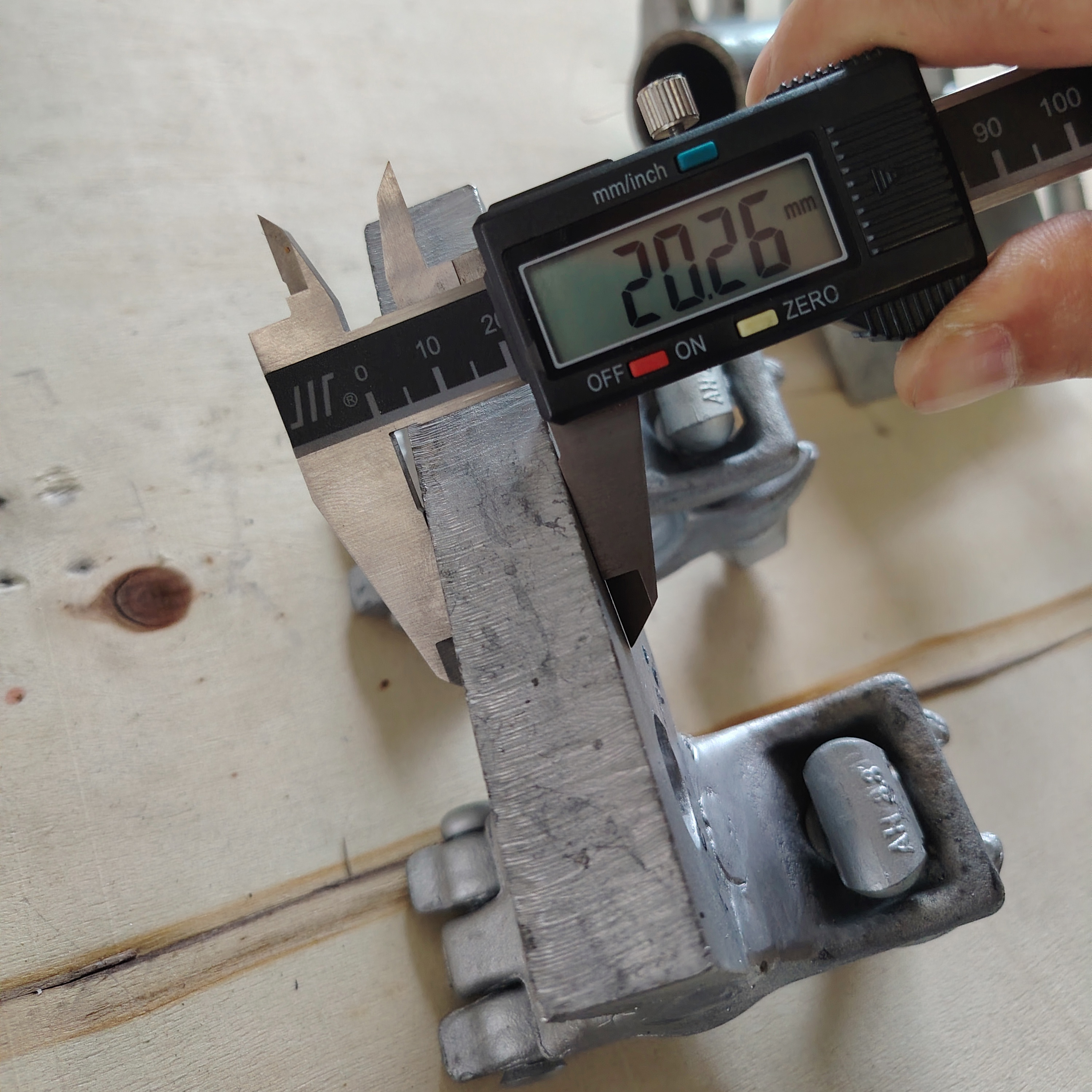 na zam&oacute;wienie Specjalny zacisk do rusztowania Podstawa 