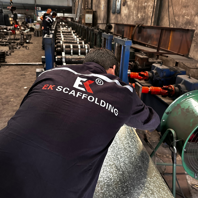 Zamknięta stalowa deska