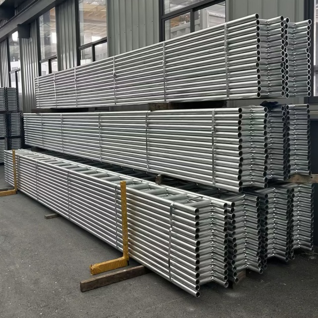 Stalowa belka drabinowa o długości 6 m