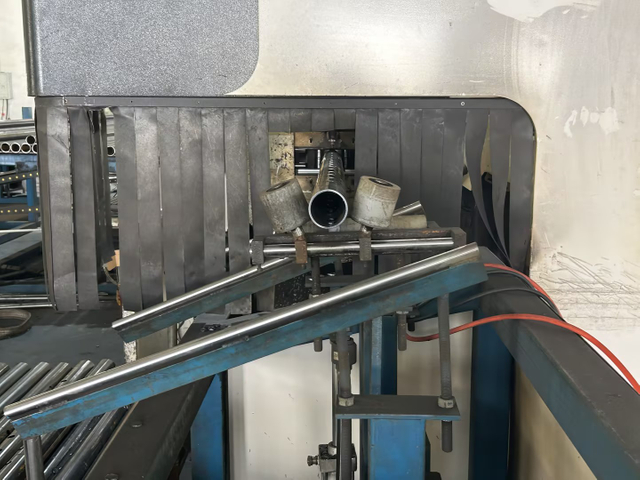 Cięcie rekwizytów Acrow