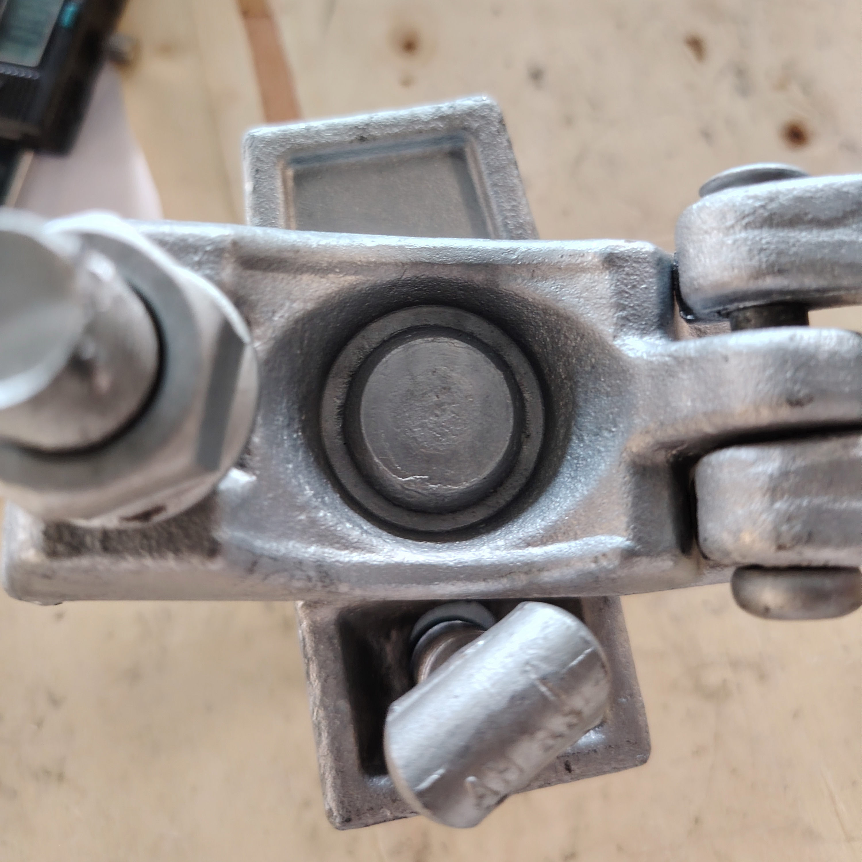 Łącznik obrotowy KV 49 X 49 Zacisk rusztowaniowy o specjalnym kształcie