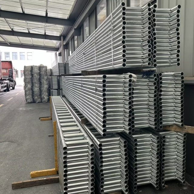 Stalowa belka drabinowa o długości 6 m