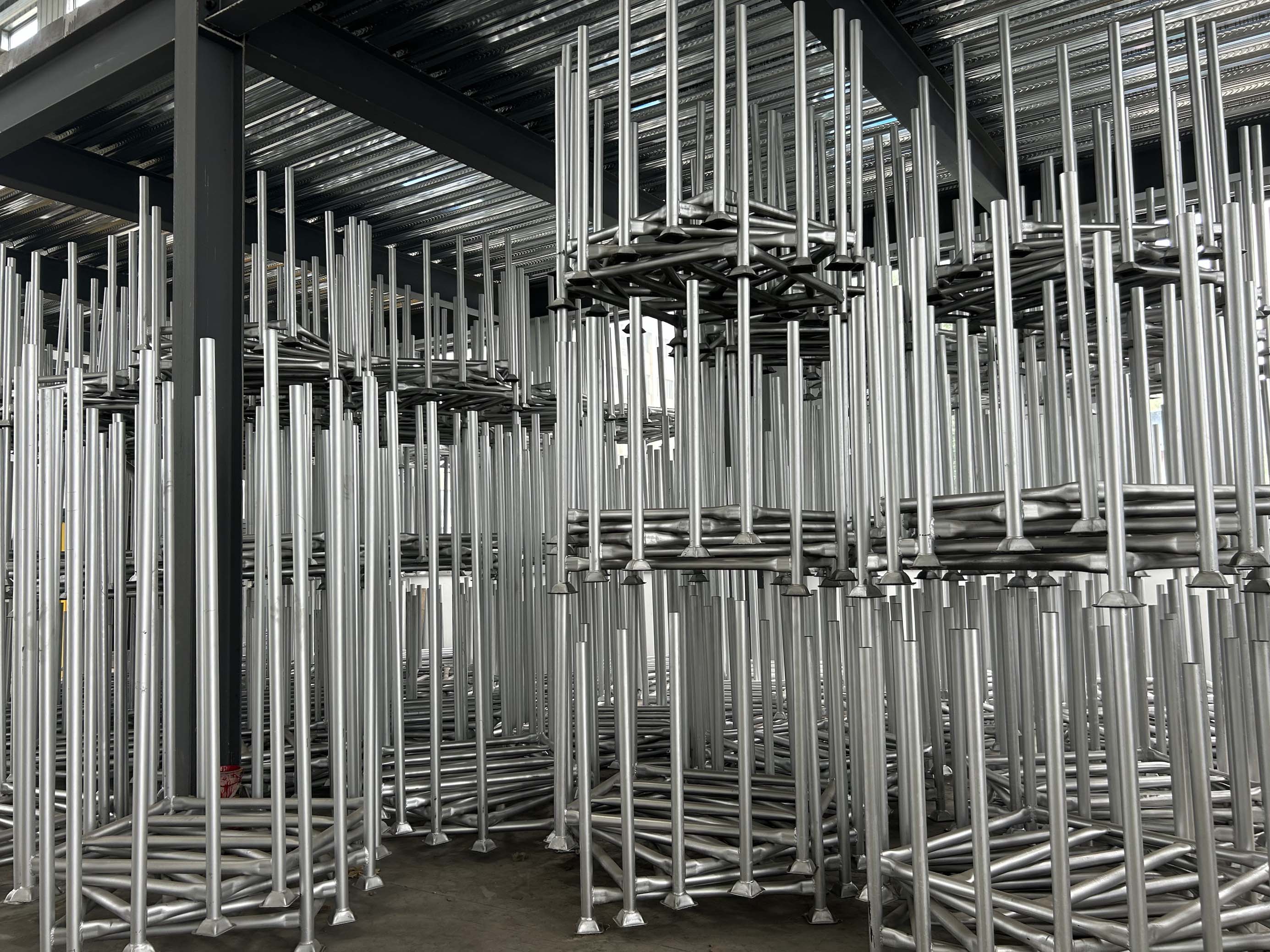 Paintowana stalowa paleta 02 