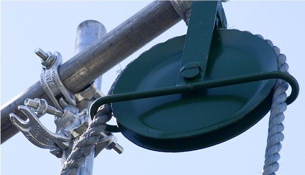 Dostawa akcesoriów do rusztowania w proszku