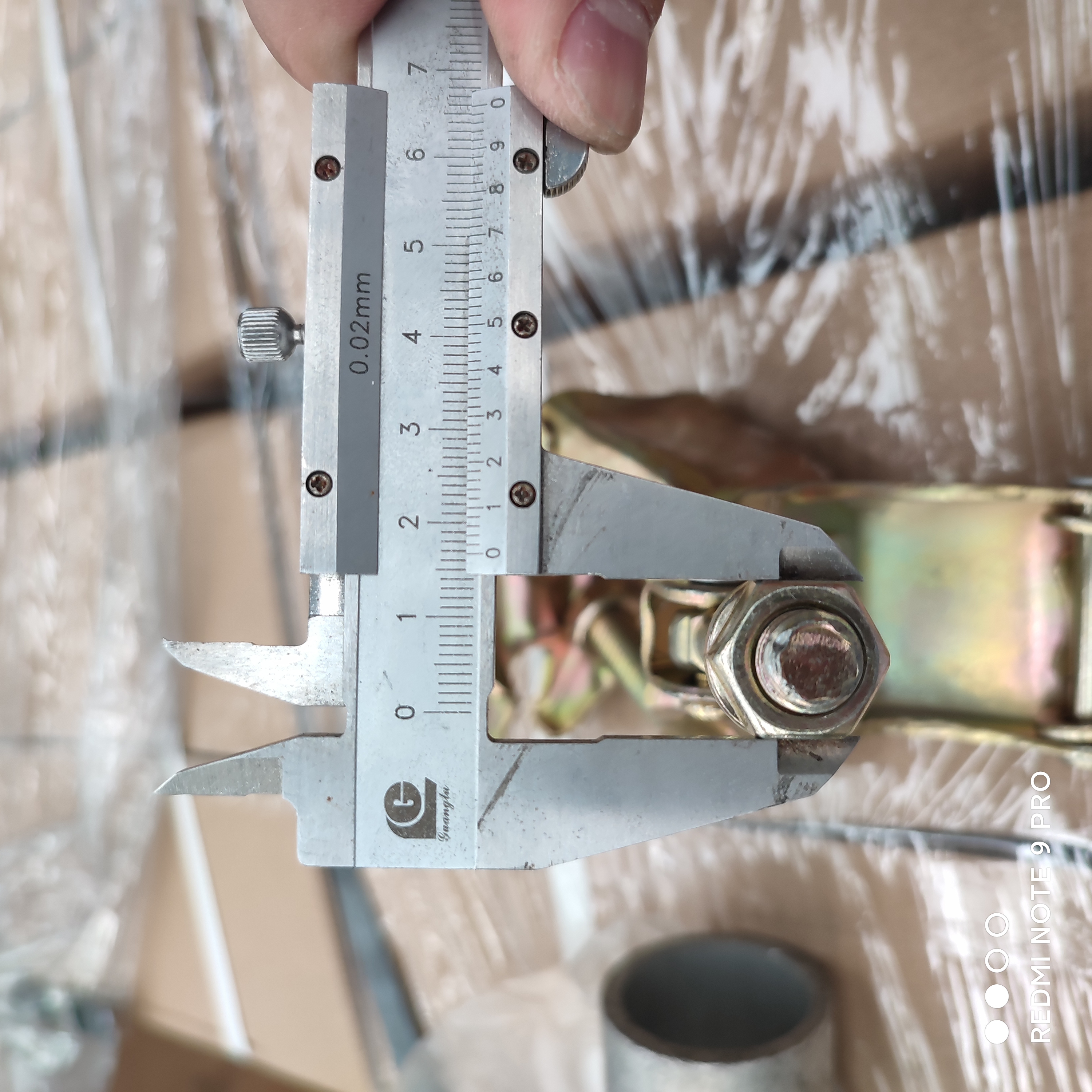 wciskany łącznik obrotowy 