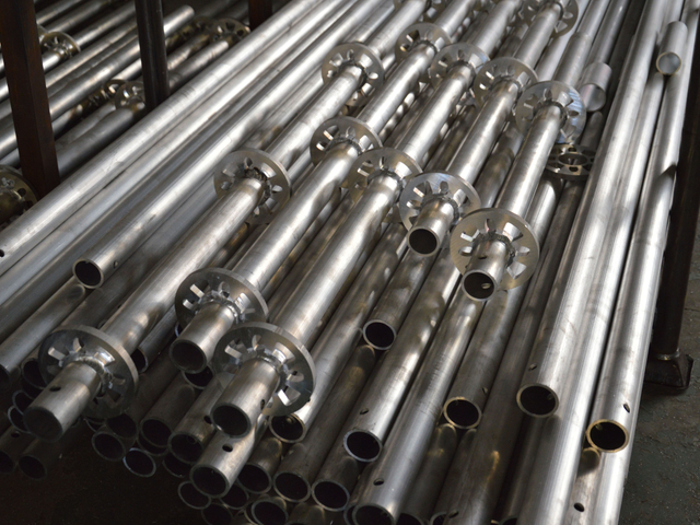 Aluminiowy standard rusztowania