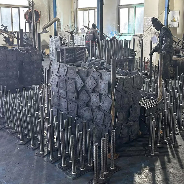 solidna, regulowana podstawka