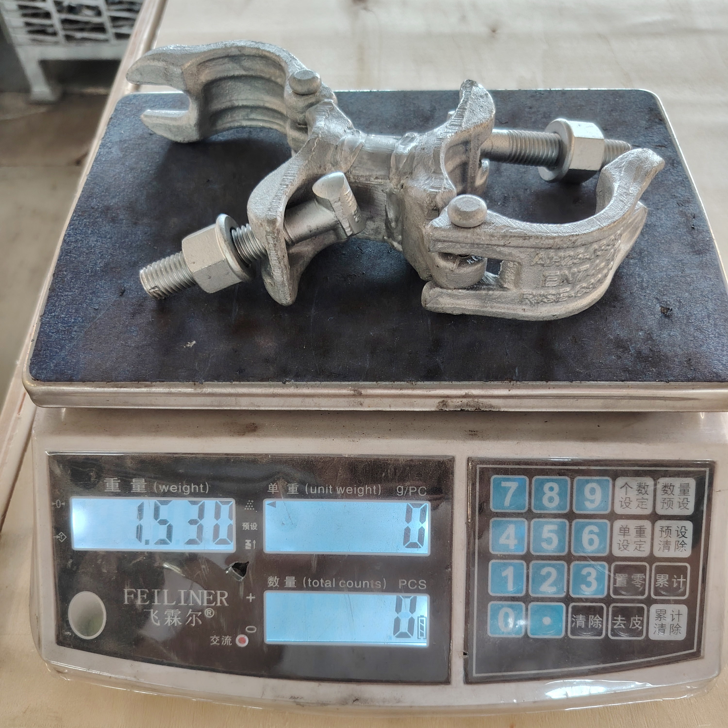 Łącznik dystansowy - Zacisk rusztowy o specjalnym kształcie 98 mm