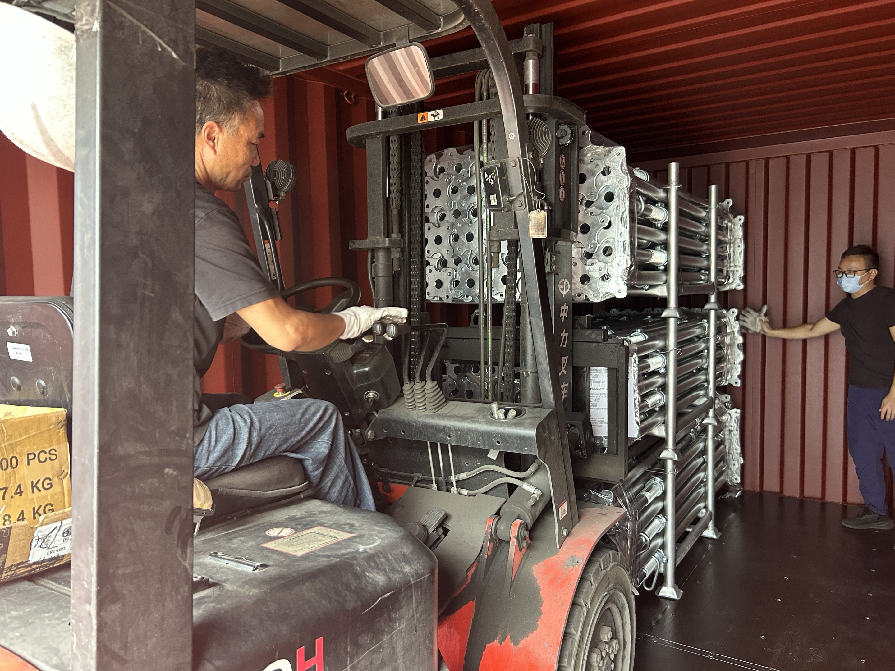 ze stali stali podpory 