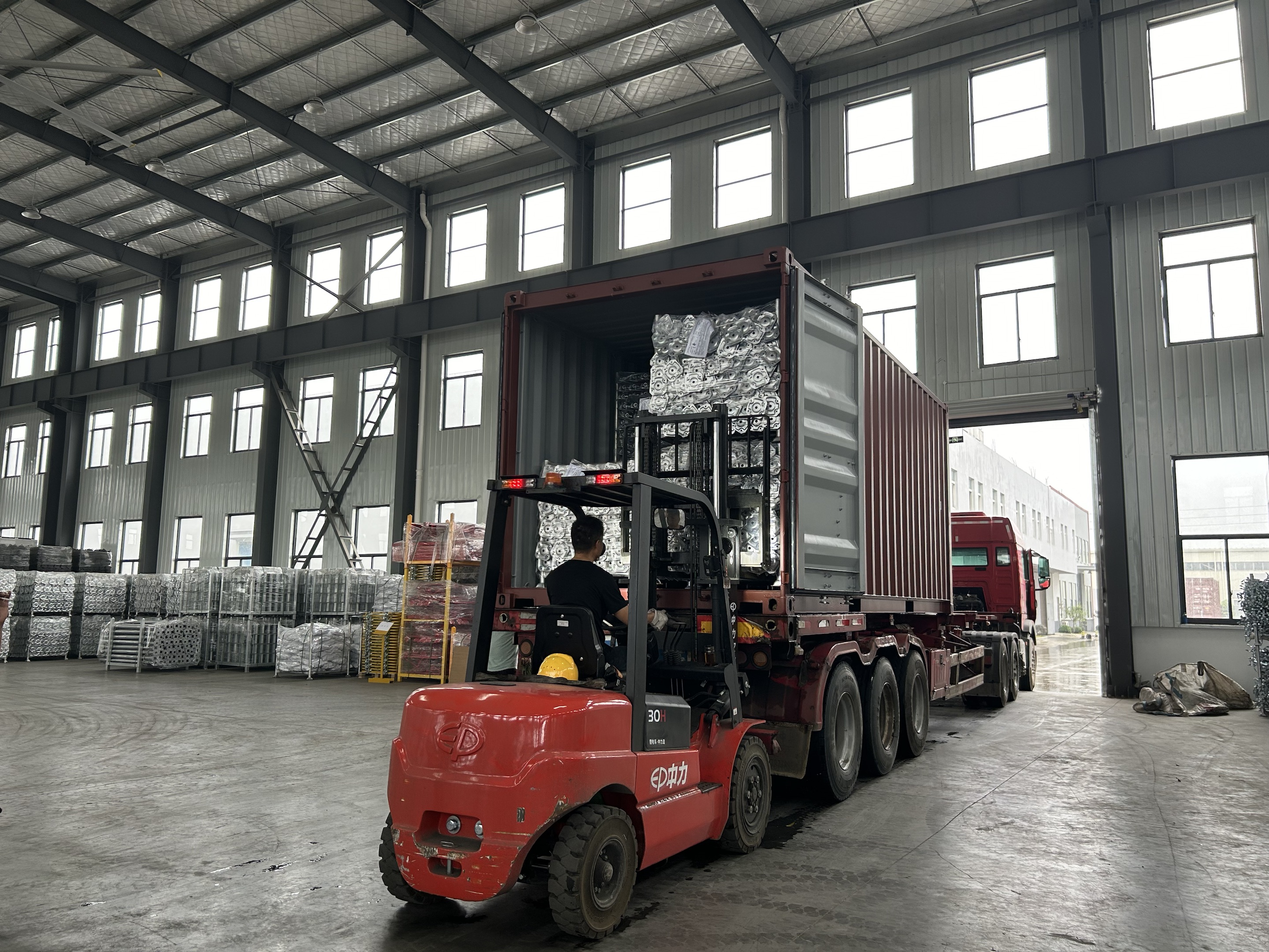 Wysyłka podnośnika podstawowego 